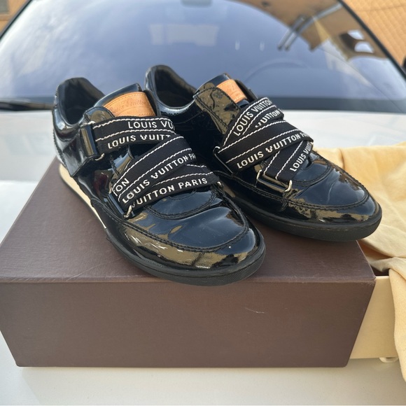 Authentic Louis Vuitton Sneakers- w/ box and dust bag - Picture 5 of 9